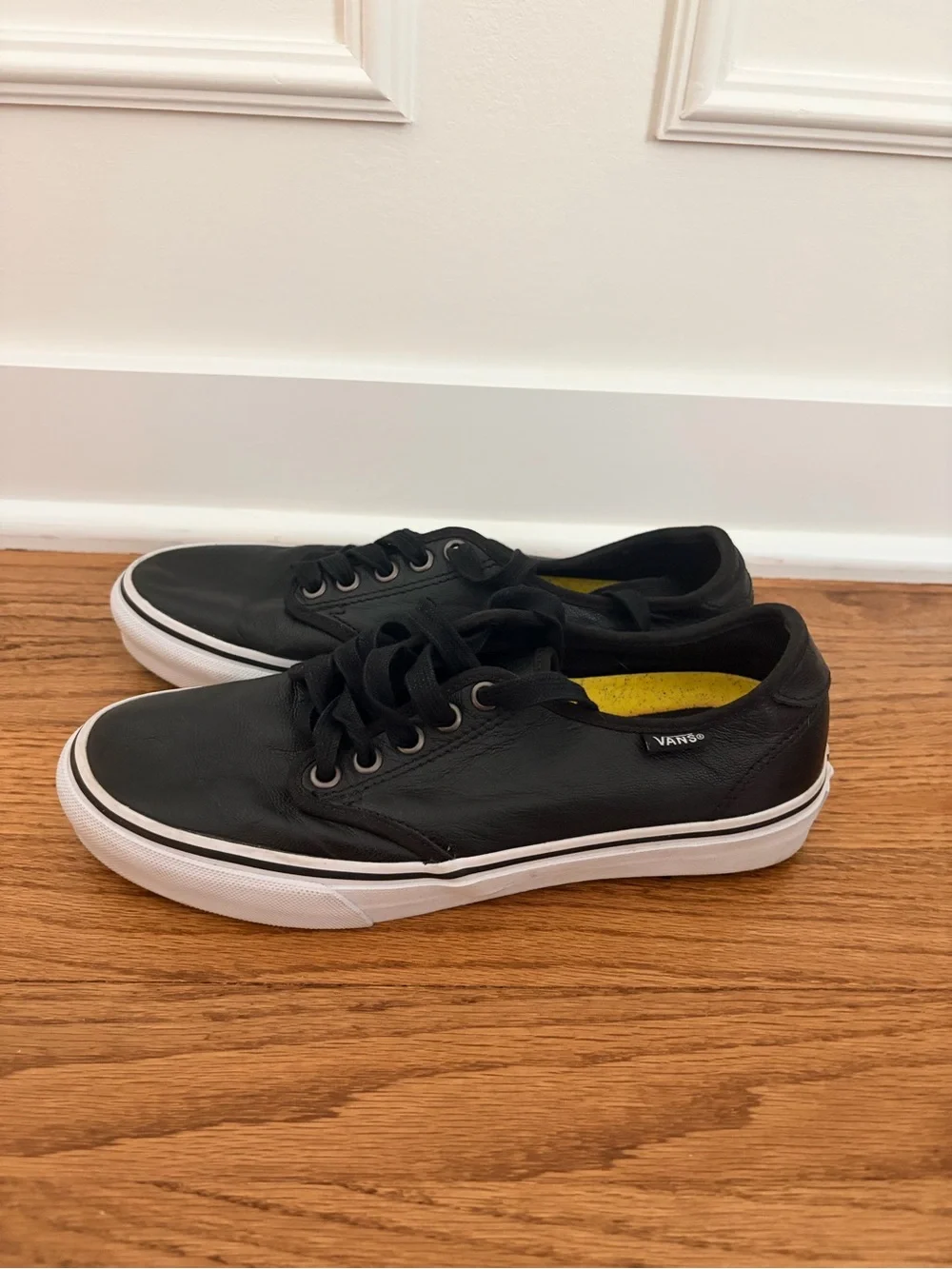 Vans Ortholite Black Leather Low-Top with White Sole-Worn Only Once-Size 8